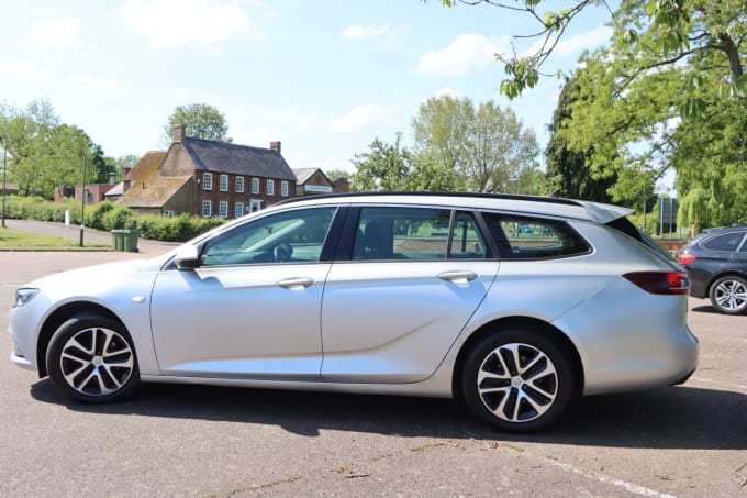2025 Vauxhall Insignia