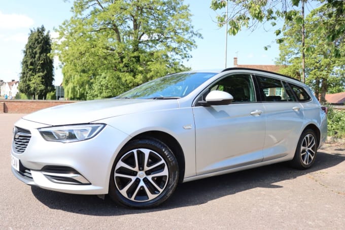 2025 Vauxhall Insignia