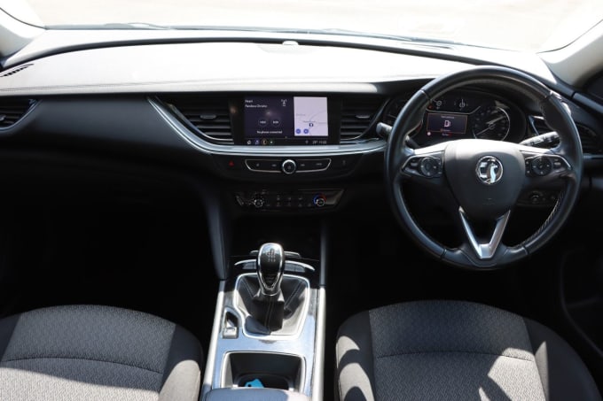 2025 Vauxhall Insignia