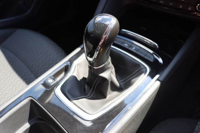 2025 Vauxhall Insignia