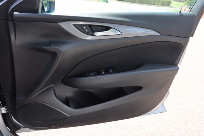 2025 Vauxhall Insignia
