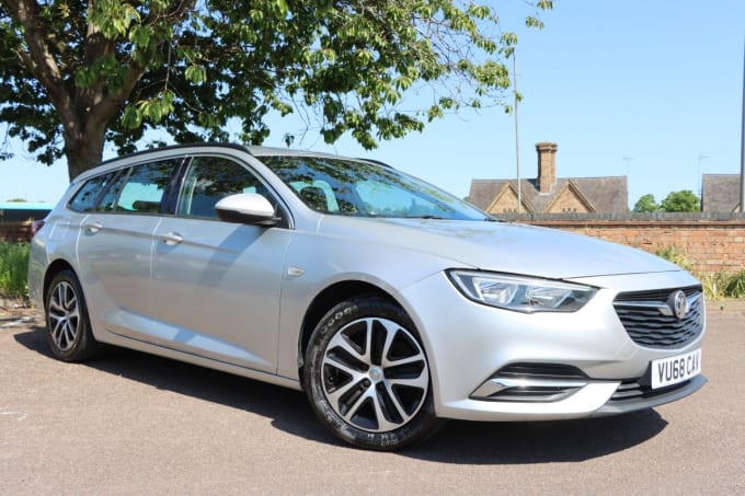 2025 Vauxhall Insignia