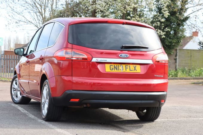 2025 Ford S-max