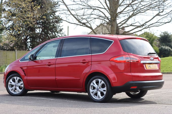 2025 Ford S-max