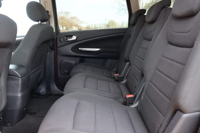 2025 Ford S-max
