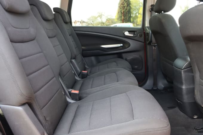 2025 Ford S-max