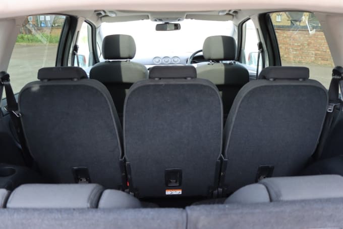 2025 Ford S-max