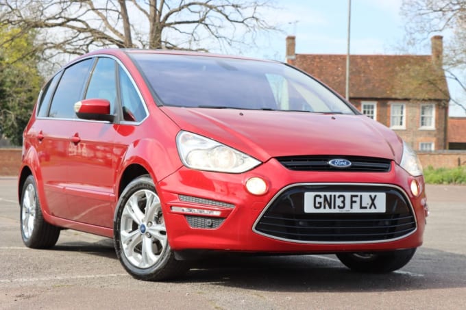 2025 Ford S-max