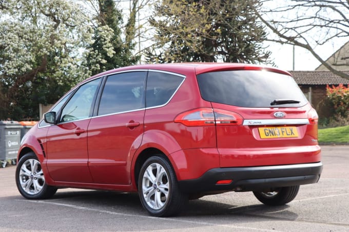 2025 Ford S-max