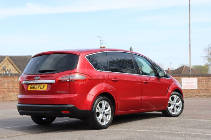 2025 Ford S-max