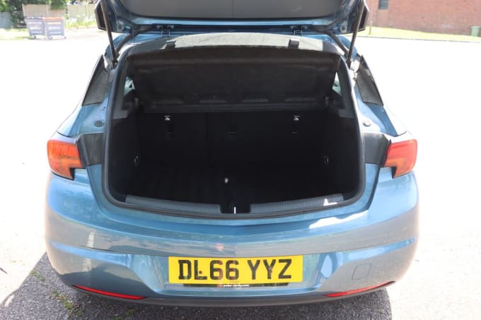 2025 Vauxhall Astra