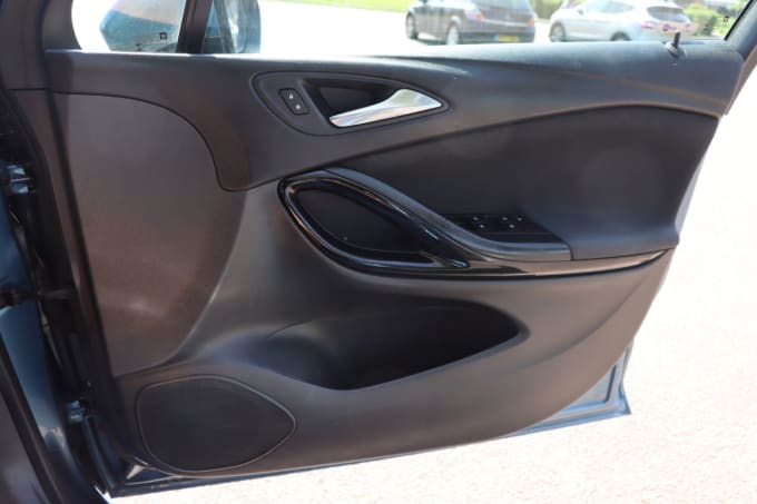2025 Vauxhall Astra