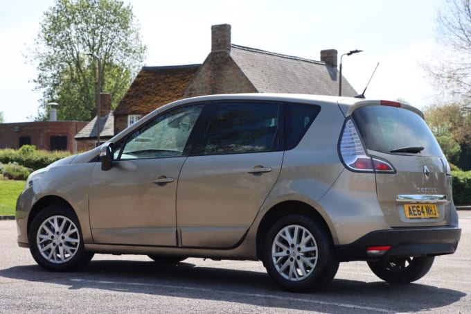 2025 Renault Scenic