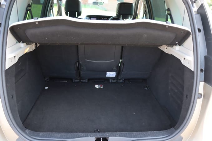 2025 Renault Scenic