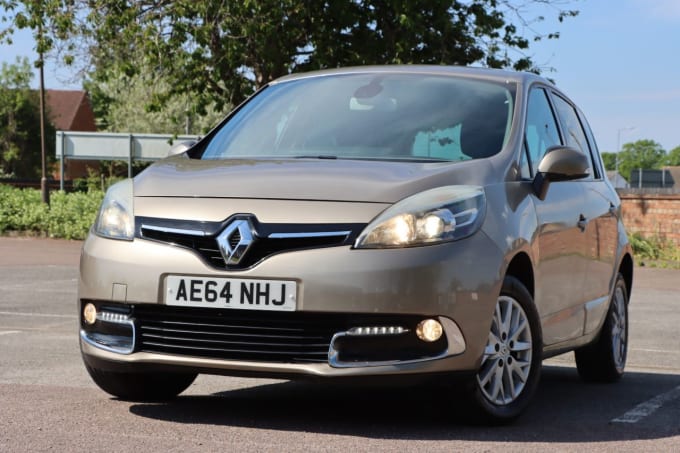2025 Renault Scenic
