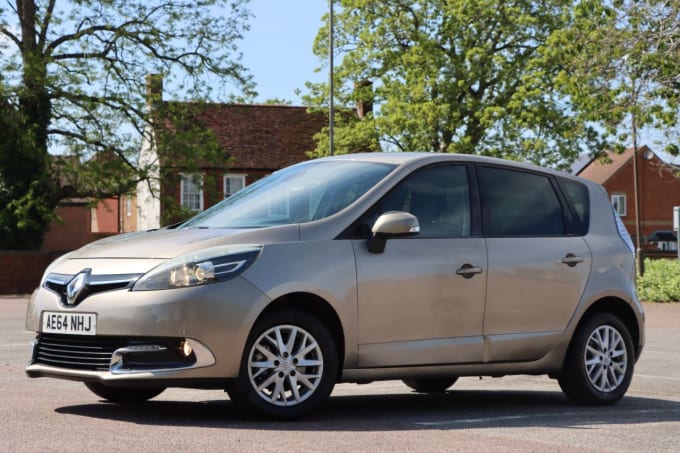 2025 Renault Scenic