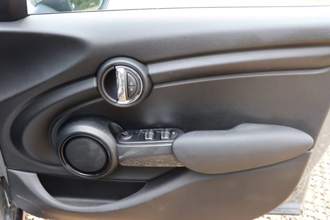 2025 Mini Hatch