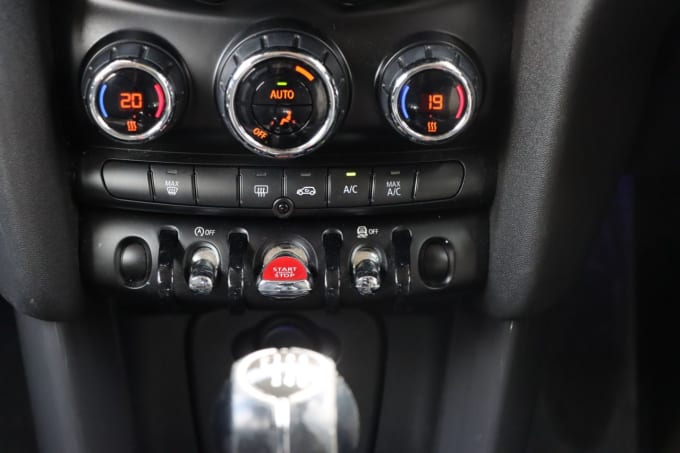 2025 Mini Hatch