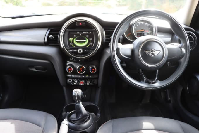 2025 Mini Hatch