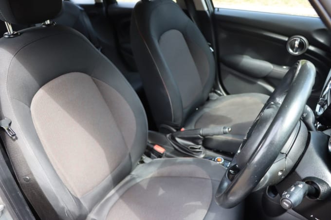 2025 Mini Hatch