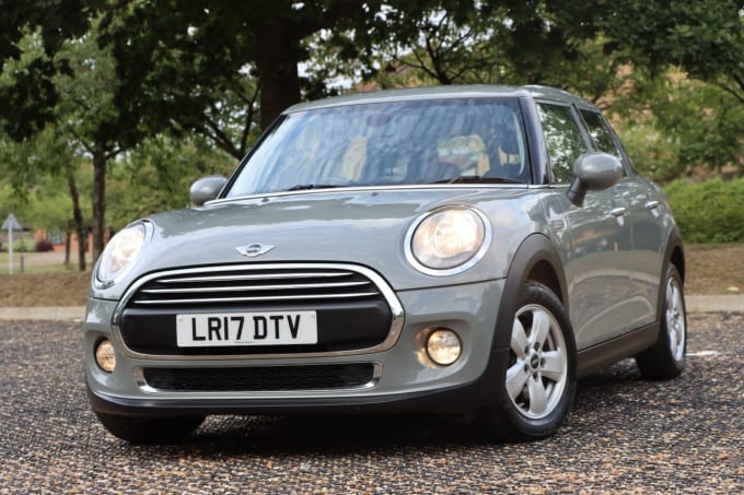 2025 Mini Hatch