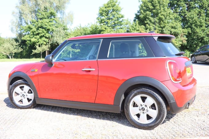 2025 Mini Hatch