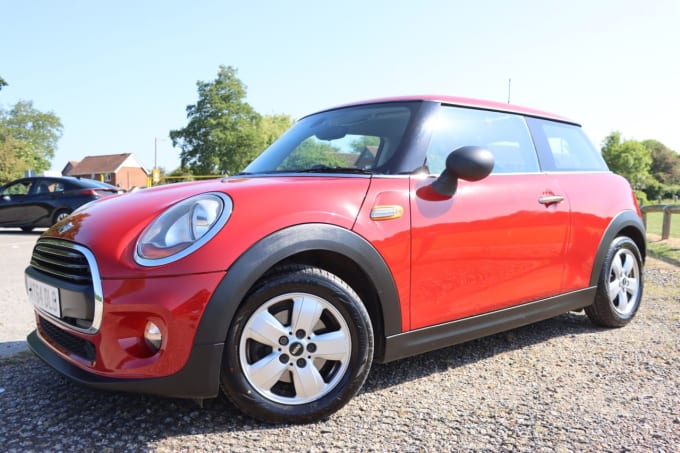 2025 Mini Hatch
