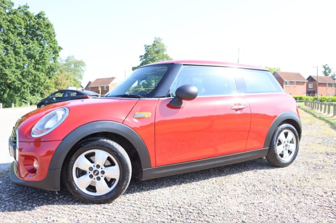 2025 Mini Hatch