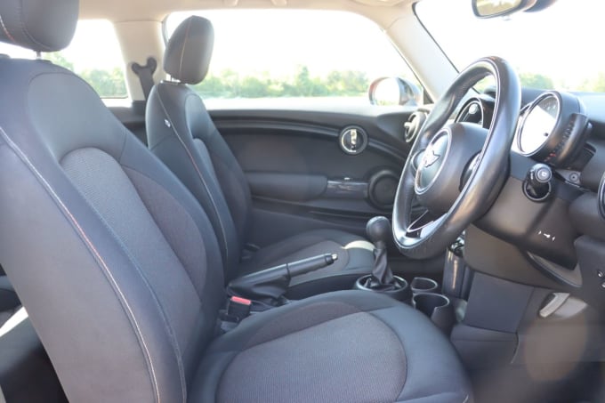 2025 Mini Hatch