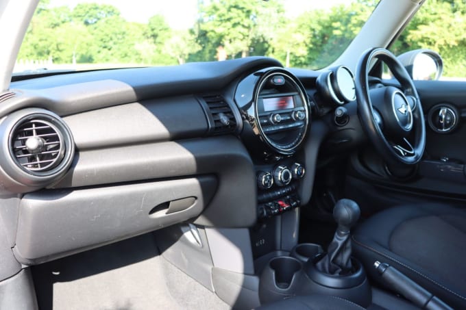 2025 Mini Hatch