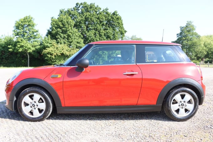 2025 Mini Hatch