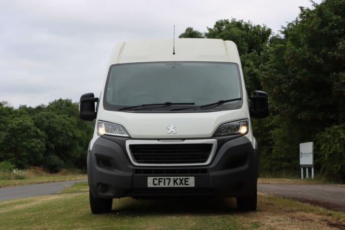 2025 Peugeot Boxer
