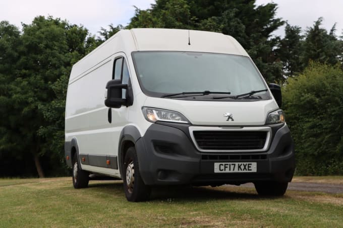 2025 Peugeot Boxer