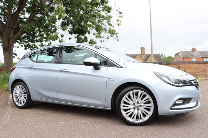 2025 Vauxhall Astra