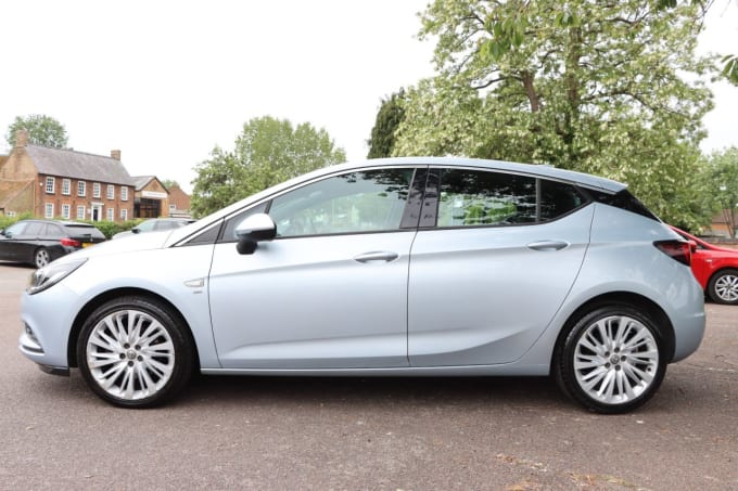 2025 Vauxhall Astra