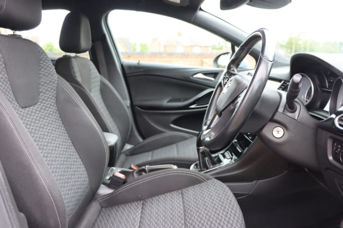 2025 Vauxhall Astra