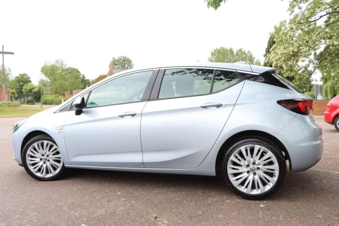 2025 Vauxhall Astra