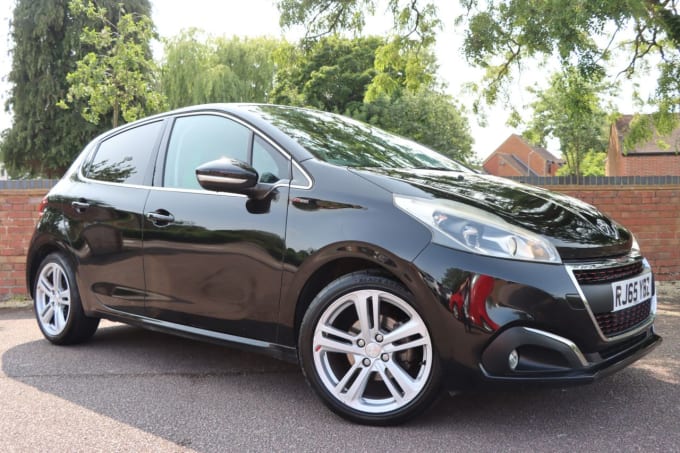 2025 Peugeot 208