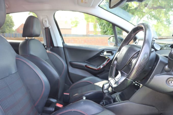 2025 Peugeot 208