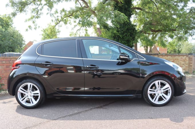 2025 Peugeot 208