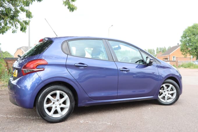 2025 Peugeot 208
