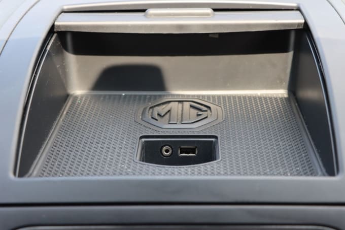 2025 Mg Mg3