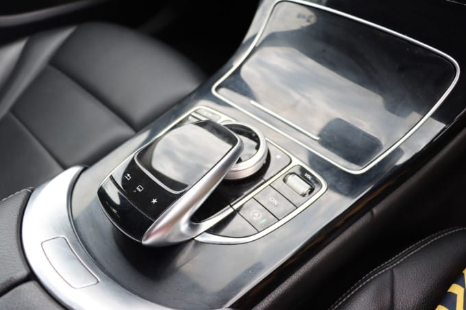 2025 Mercedes-benz C-class