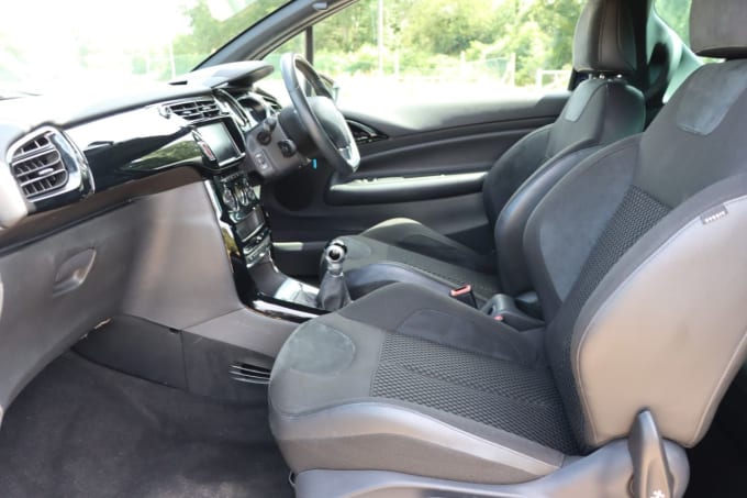 2025 Ds Automobiles Ds 3