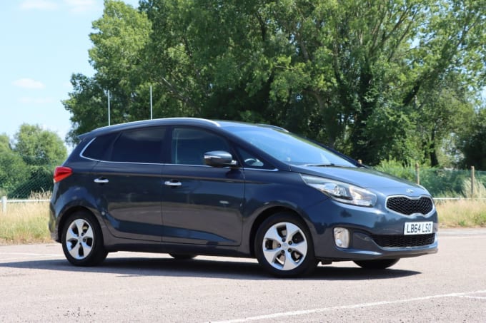 2025 Kia Carens