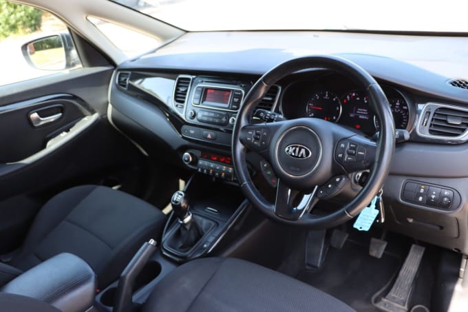 2025 Kia Carens
