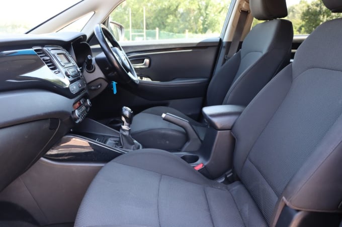 2025 Kia Carens