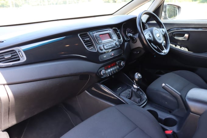 2025 Kia Carens