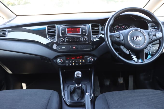 2025 Kia Carens