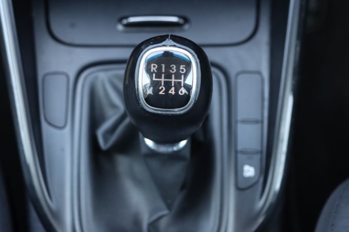 2025 Kia Carens